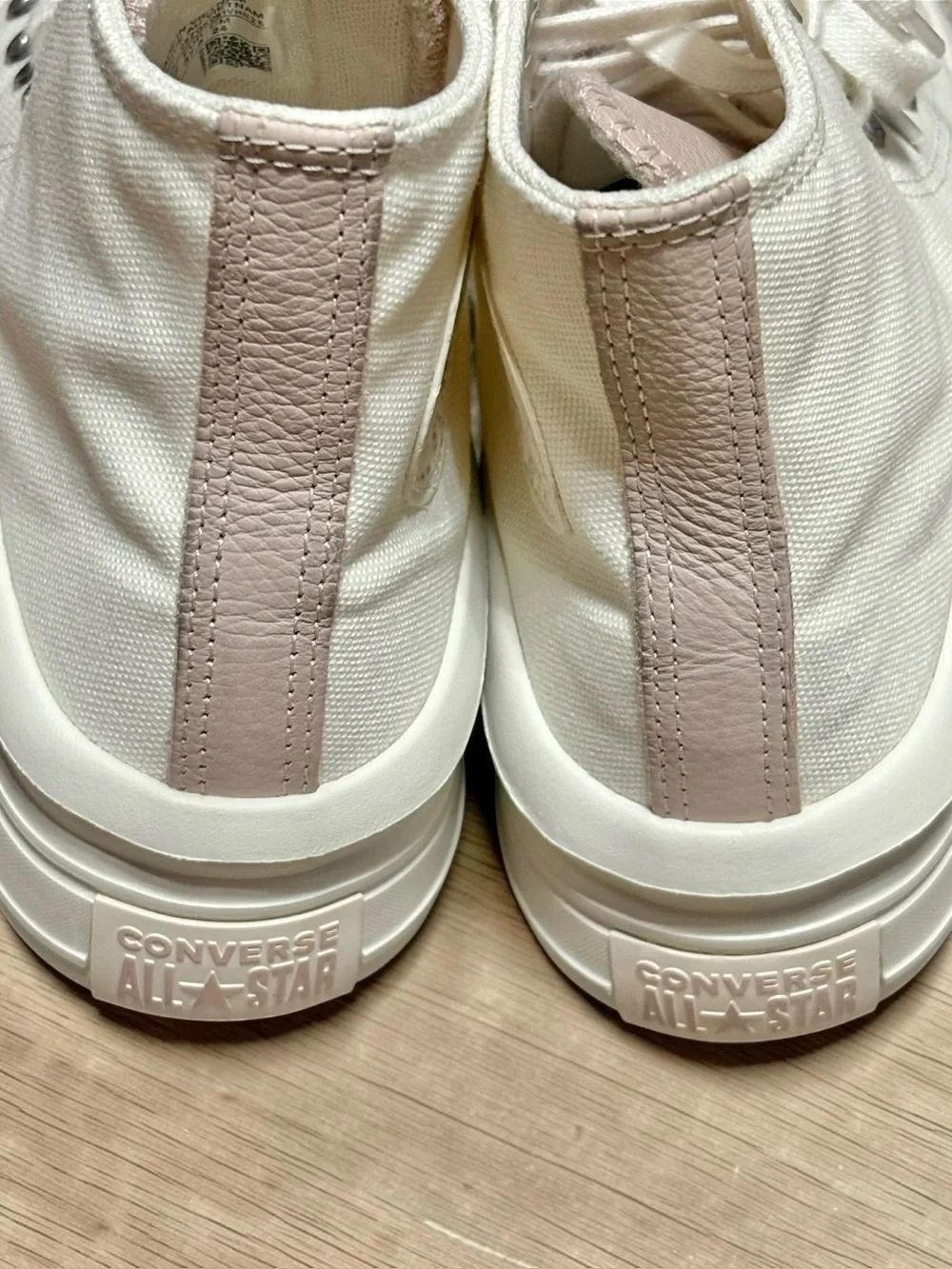 Women’s Converse Chuck Taylor All Star Move Platform high top size 7